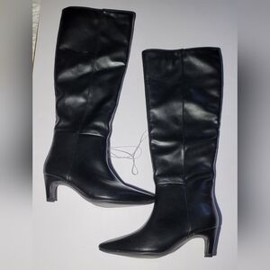 Universal Thread Black Heeled Boots Timeless Design